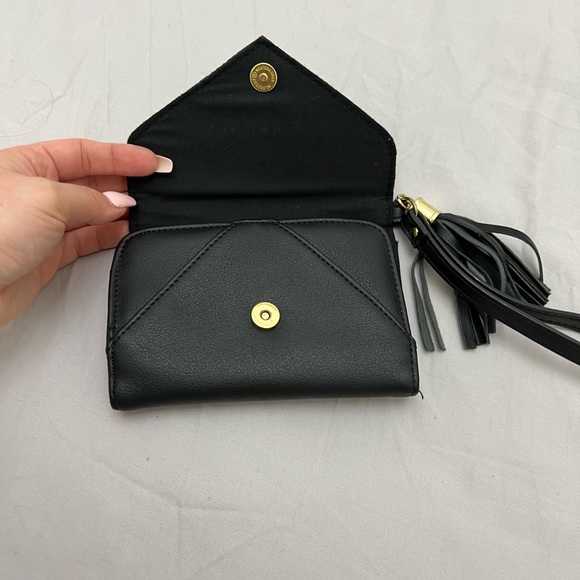 Guess wallet wristlets - Picture 5 of 6